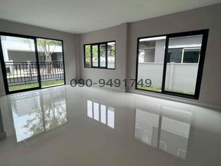 出租 44 卧室 独立屋 在 Mueang Pathum Thani, Pathum Thani