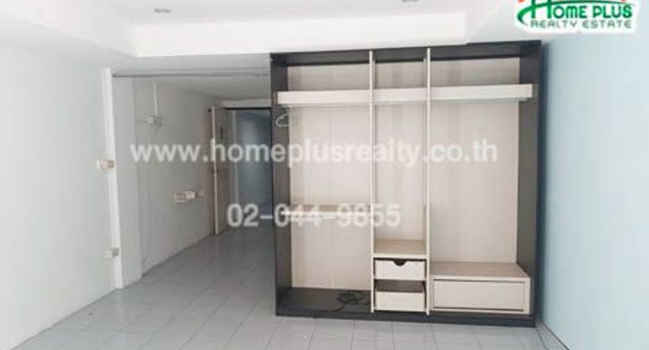 For sale 5 bedrooms retail Space in Hua Hin, Prachuap Khiri Khan