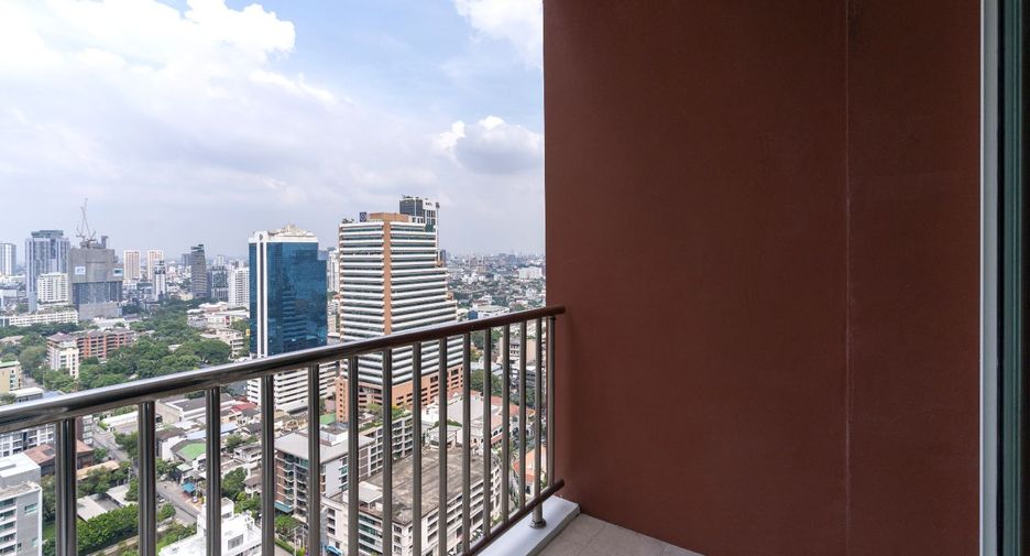 For rent 2 bedrooms house in Khlong Toei, Bangkok