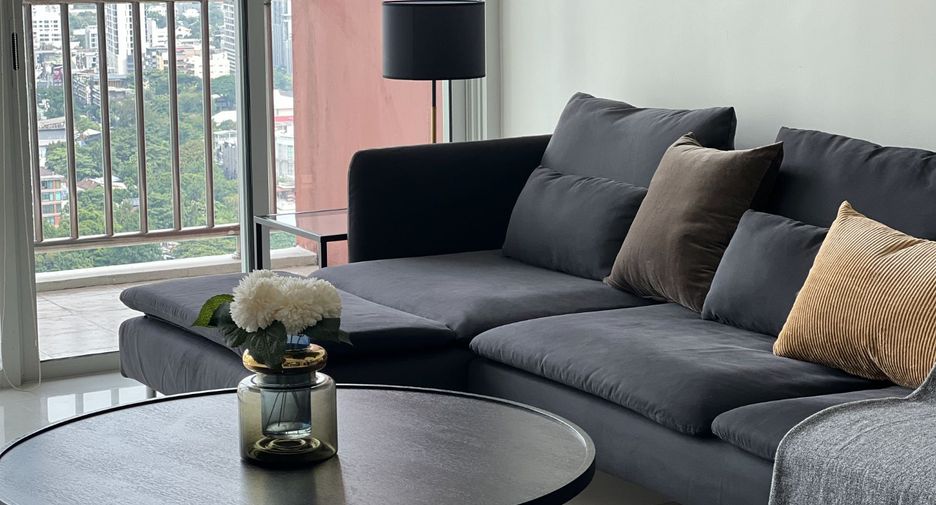 For rent 2 bedrooms house in Khlong Toei, Bangkok