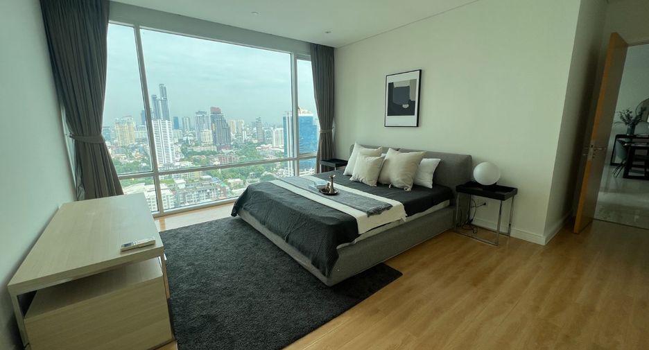 For rent 2 bedrooms house in Khlong Toei, Bangkok