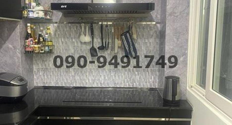 For rent 3 bedrooms townhouse in Lat Krabang, Bangkok