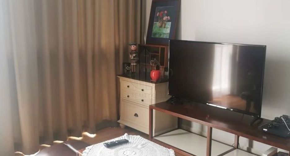 For sale 1 bed condo in Khlong Toei, Bangkok