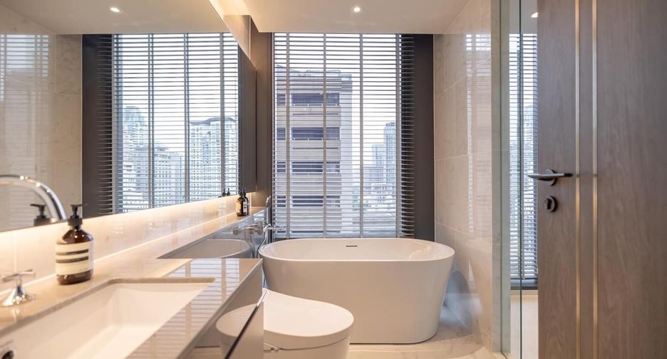 For rent 1 bed condo in Pathum Wan, Bangkok
