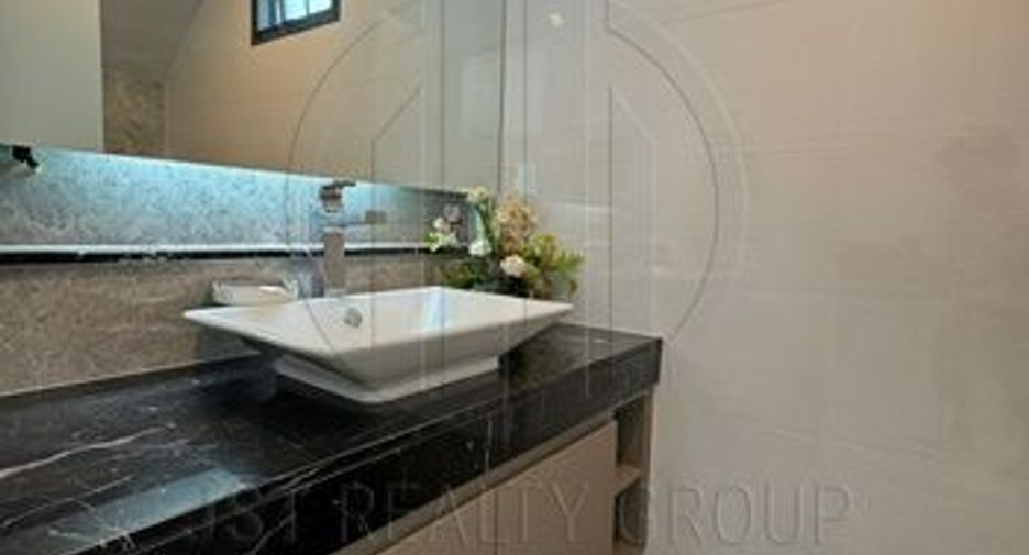 Casa en alquiler de 4 habitaciones en Prawet, Bangkok