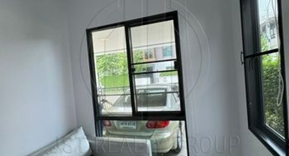 Casa en alquiler de 4 habitaciones en Prawet, Bangkok