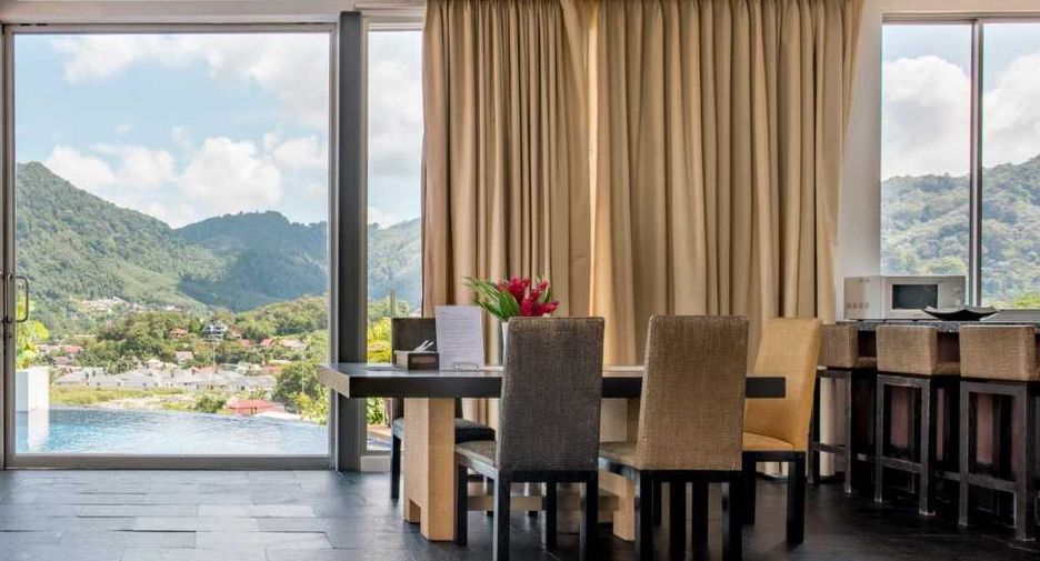 Villa en alquiler y en venta de 4 habitaciones en Kathu, Phuket