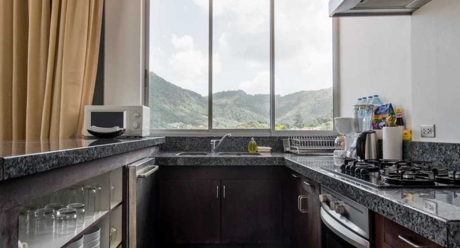 Villa en alquiler y en venta de 4 habitaciones en Kathu, Phuket