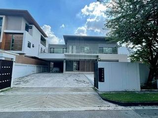 For sale 5 Beds house in Suan Luang, Bangkok