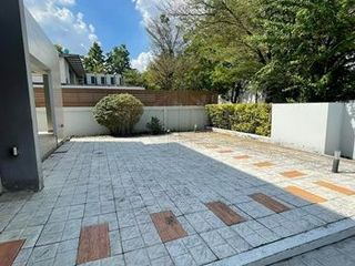 For sale 5 Beds house in Suan Luang, Bangkok