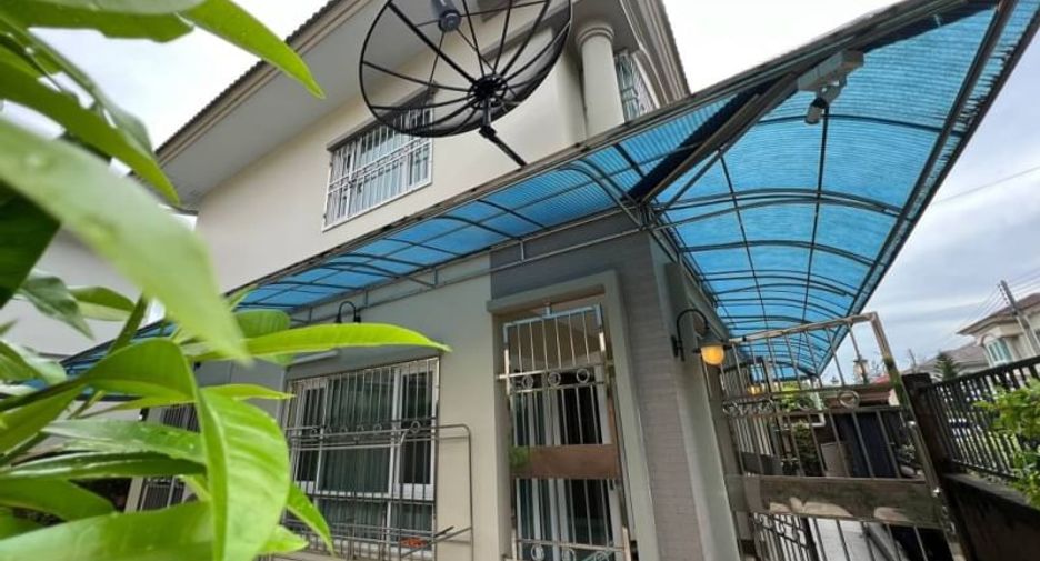 Casa en venta de 3 habitaciones en Si Racha, Chonburi