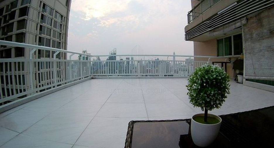 Wohnung zur Miete und zum Kauf mit 2 Zimmer in Watthana, Bangkok