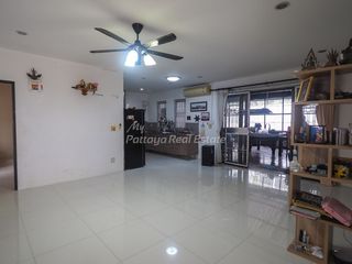 À vendre 2 chambres maison à Bang Lamung, Chonburi