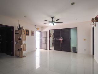 À vendre 2 chambres maison à Bang Lamung, Chonburi