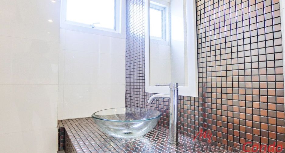 For sale 2 bedrooms condo in Bang Lamung, Chonburi