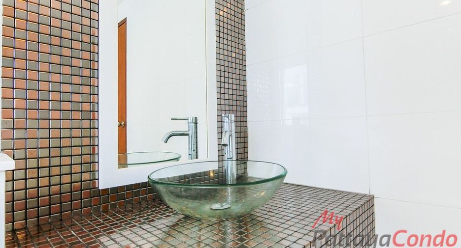For sale 2 bedrooms condo in Bang Lamung, Chonburi