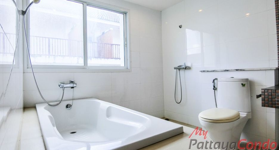 For sale 2 bedrooms condo in Bang Lamung, Chonburi