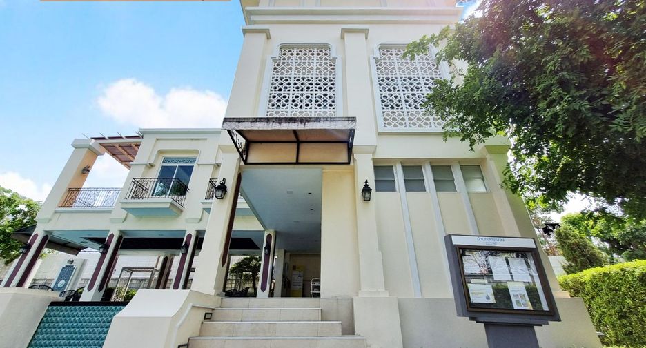 À vendre 3 chambres maison de ville à Suan Luang, Bangkok