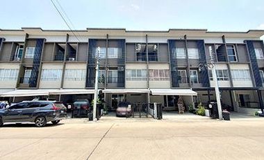 Reihenhaus zum Kauf mit 3 Zimmer in Bang Bua Thong, Nonthaburi