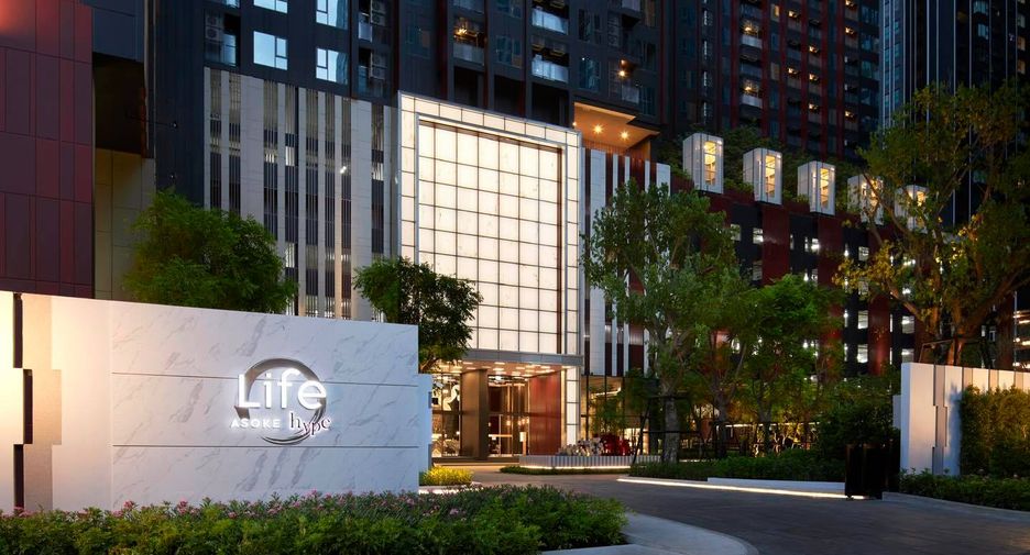 For sale 2 bed condo in Huai Khwang, Bangkok