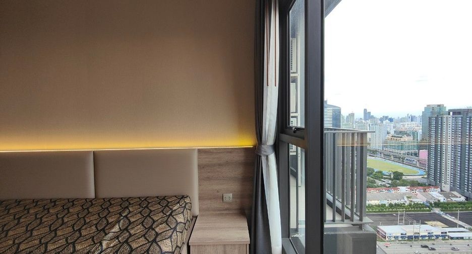 For sale 2 bed condo in Huai Khwang, Bangkok