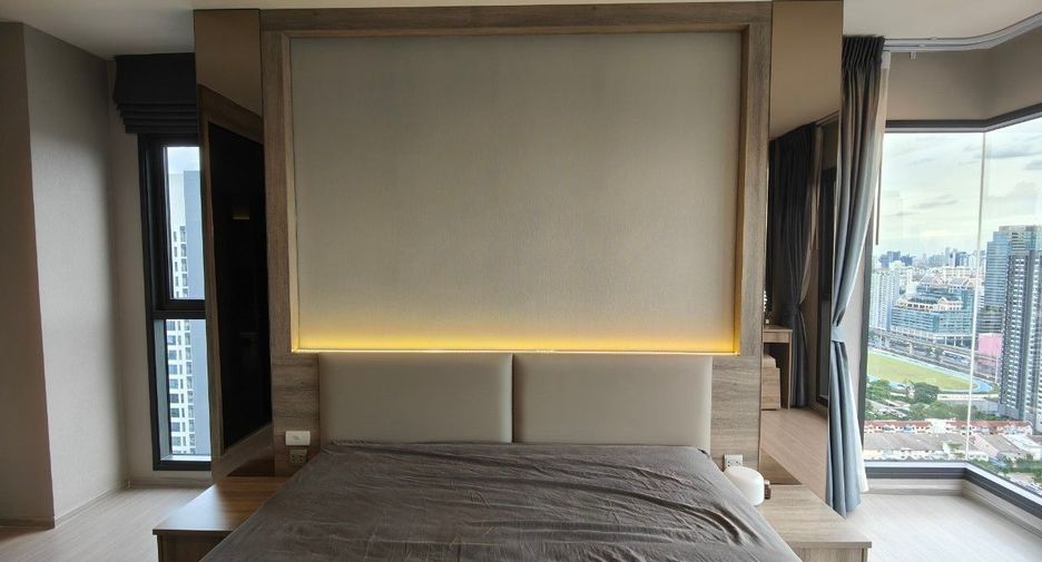For sale 2 bed condo in Huai Khwang, Bangkok