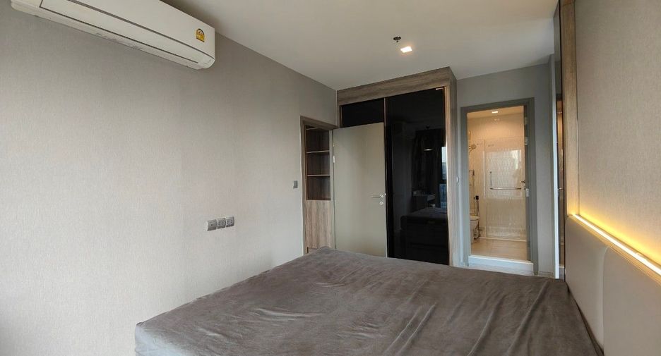 For sale 2 bed condo in Huai Khwang, Bangkok