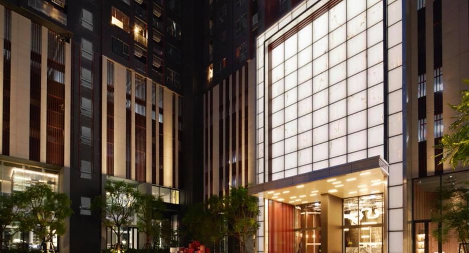 For sale 2 bed condo in Huai Khwang, Bangkok