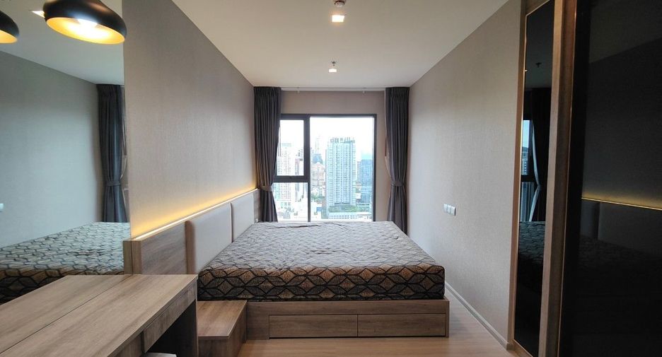 For sale 2 bed condo in Huai Khwang, Bangkok