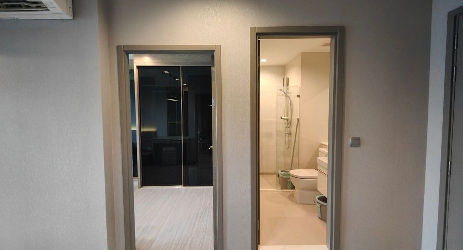 For sale 2 bed condo in Huai Khwang, Bangkok