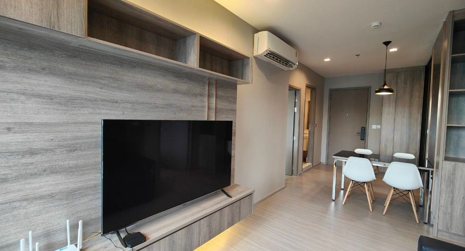 For sale 2 bed condo in Huai Khwang, Bangkok