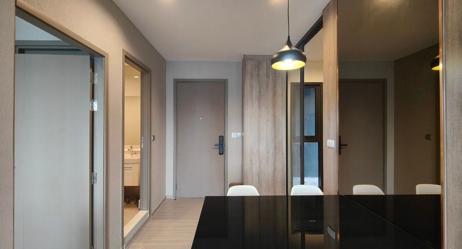 For sale 2 bed condo in Huai Khwang, Bangkok