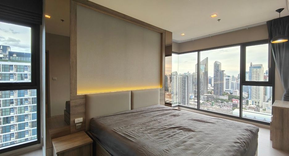For sale 2 bed condo in Huai Khwang, Bangkok
