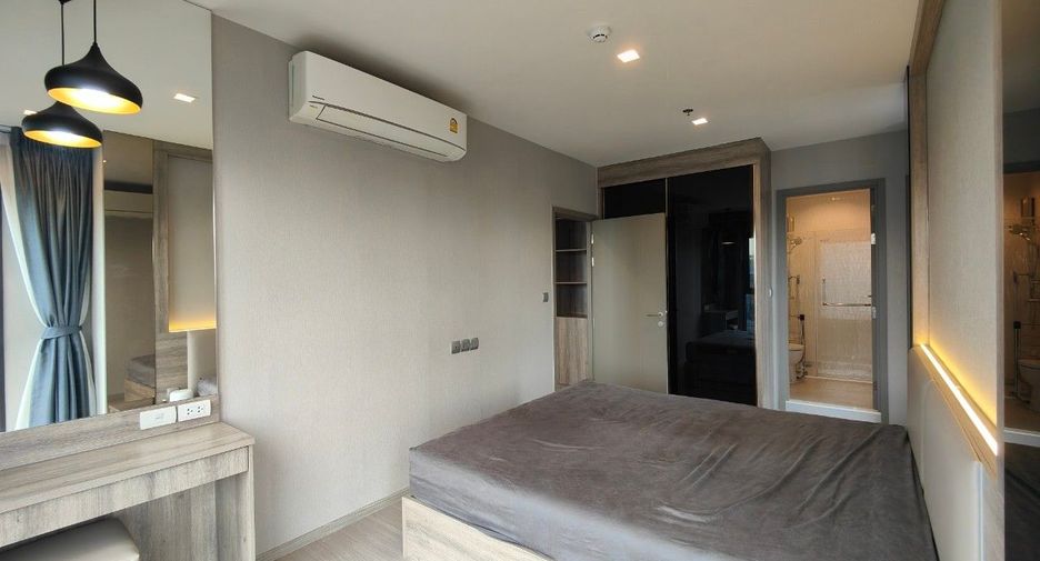 For sale 2 bed condo in Huai Khwang, Bangkok