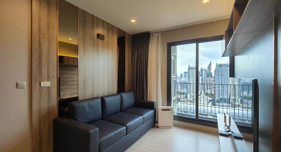 For sale 2 bed condo in Huai Khwang, Bangkok