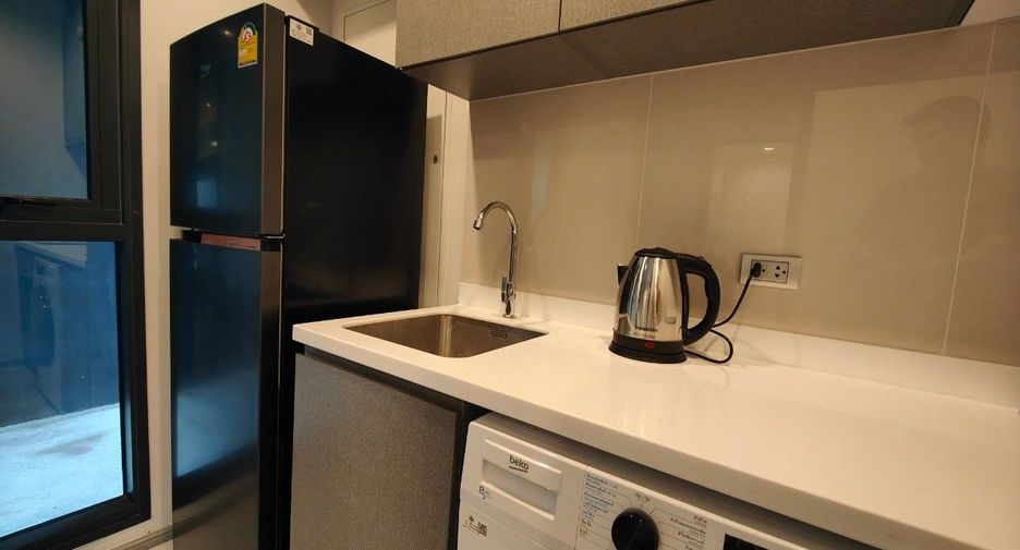 For sale 2 bed condo in Huai Khwang, Bangkok