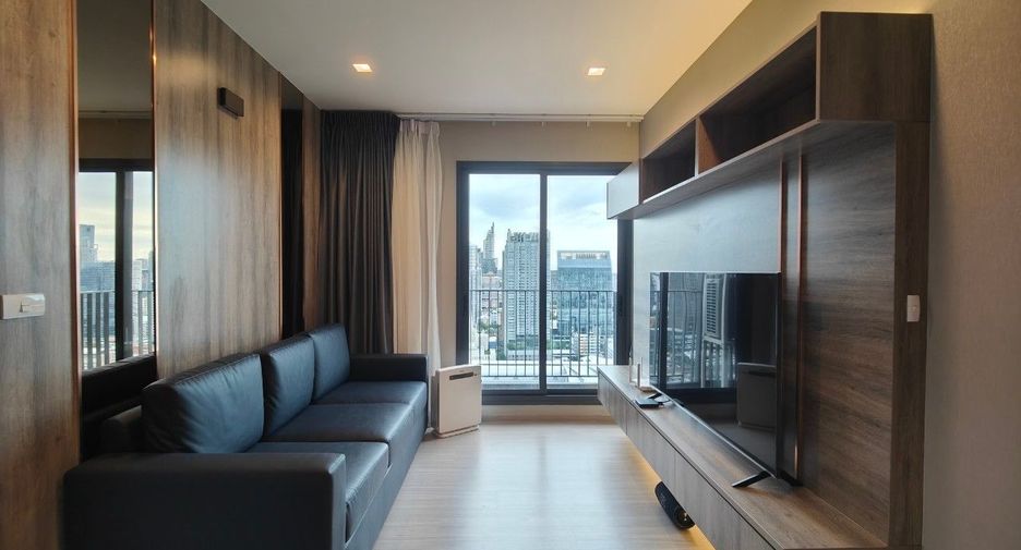 For sale 2 bed condo in Huai Khwang, Bangkok