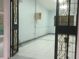 For sale 4 bed townhouse in Mueang Samut Sakhon, Samut Sakhon
