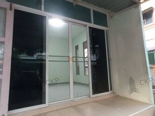 For sale 4 bed townhouse in Mueang Samut Sakhon, Samut Sakhon