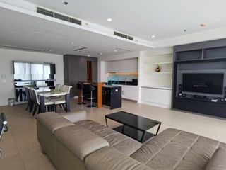 For rent 2 bedrooms condo in Sathon, Bangkok