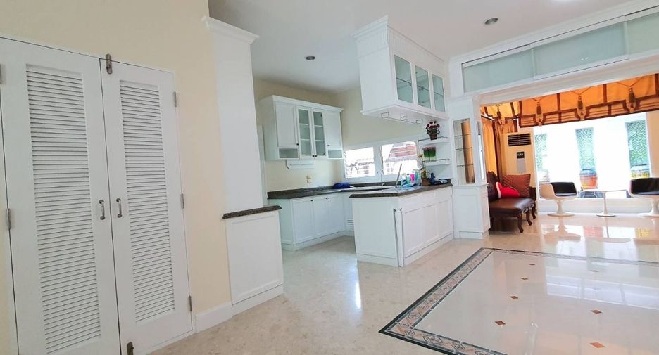 For rent 3 bedrooms house in Mueang Samut Prakan, Samut Prakan