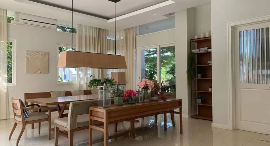 Casa en alquiler de 3 habitaciones en Jomtien, Pattaya
