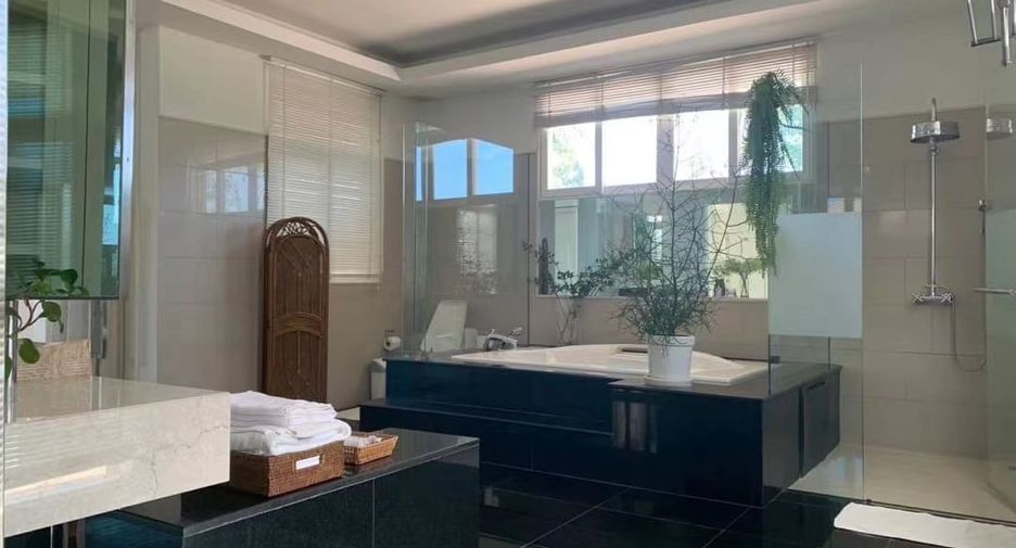 Casa en alquiler de 3 habitaciones en Jomtien, Pattaya