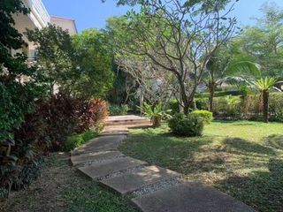 Casa en alquiler de 3 habitaciones en Bang Lamung, Chonburi