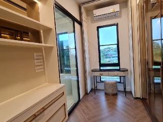 Haus zur Miete und zum Kauf mit 4 Zimmer in Saphan Sung, Bangkok