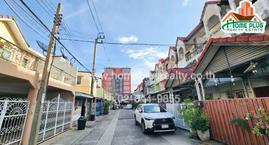 For sale 4 Beds townhouse in Mueang Nonthaburi, Nonthaburi