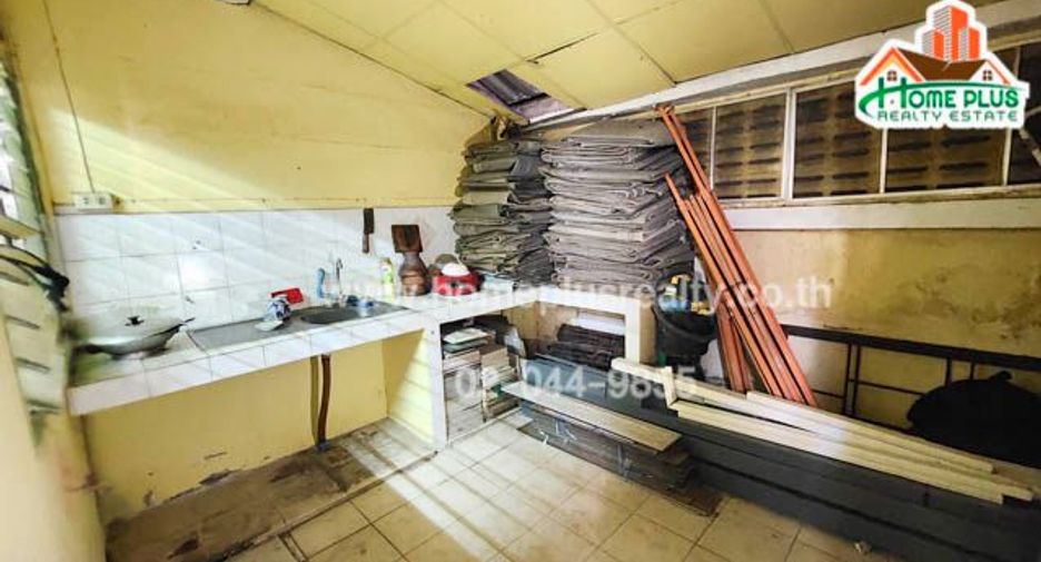 For sale 4 Beds townhouse in Mueang Nonthaburi, Nonthaburi