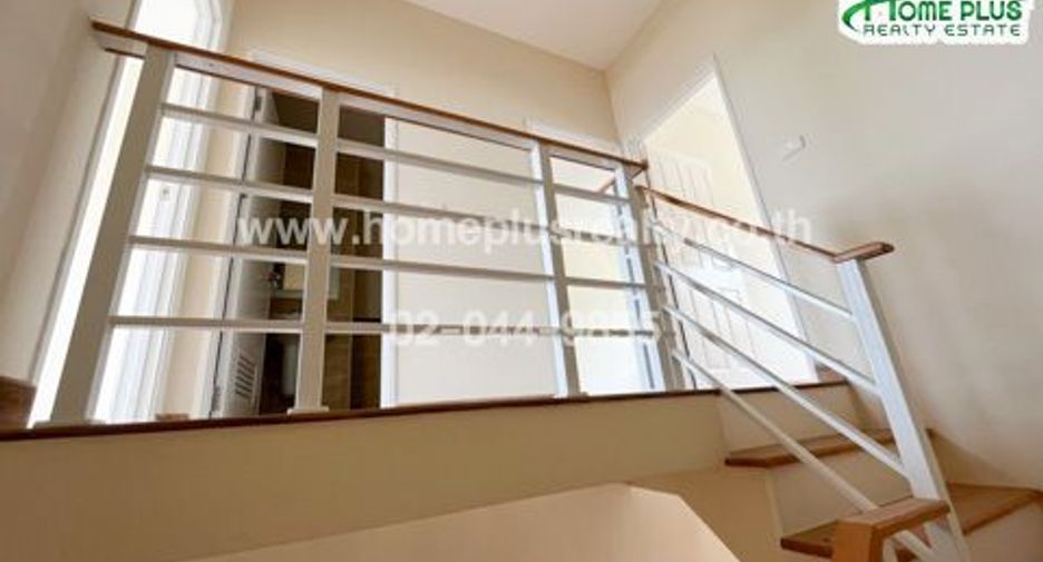 For sale 5 bedrooms townhouse in Bueng Kum, Bangkok