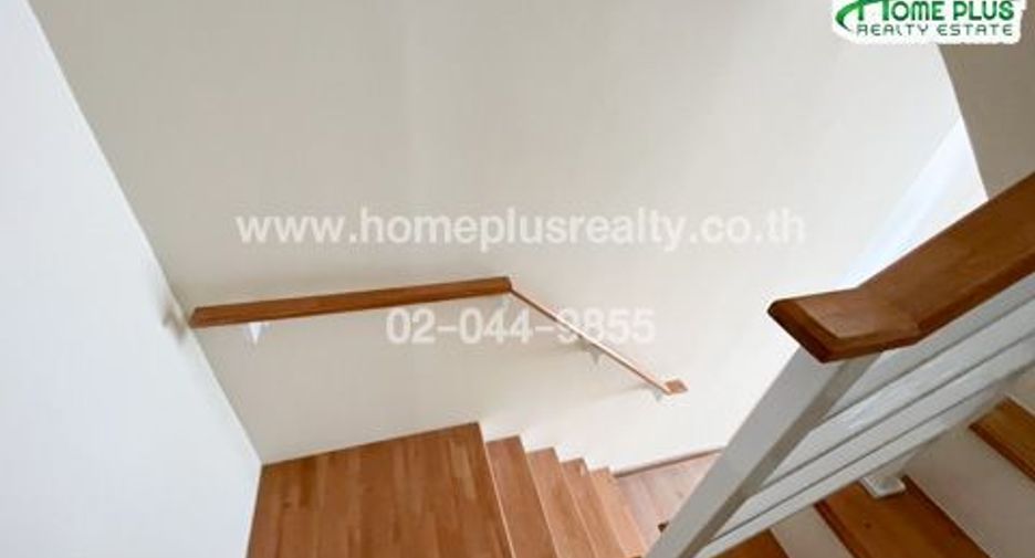 For sale 5 bedrooms townhouse in Bueng Kum, Bangkok