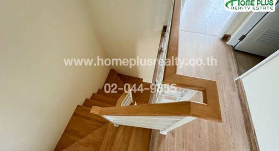 For sale 5 bedrooms townhouse in Bueng Kum, Bangkok